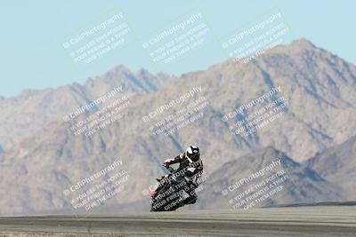 media/Dec-01-2025-Moto Forza (Mon) [[2daa91e15f]]/3-Beginner Group/Session 4 Turn 9/